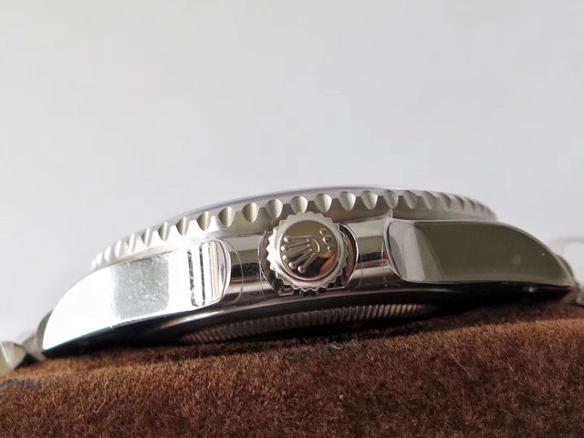 Rolex GMT-Master II 126710 Crown