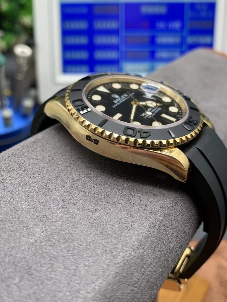 Rolex YachtMaster 226658 Yellow Gold Case